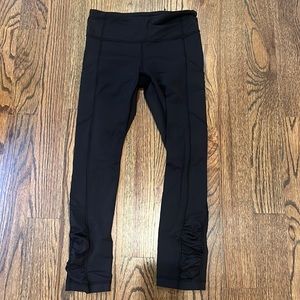 Lululemon Leggings with Ruched Bottom size 4